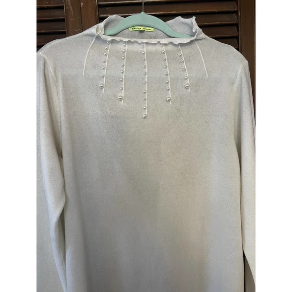 TRISHA TYLER Women's Plus Size Blouse Cream/Pearls (size 1X) - Picture 4 of 13